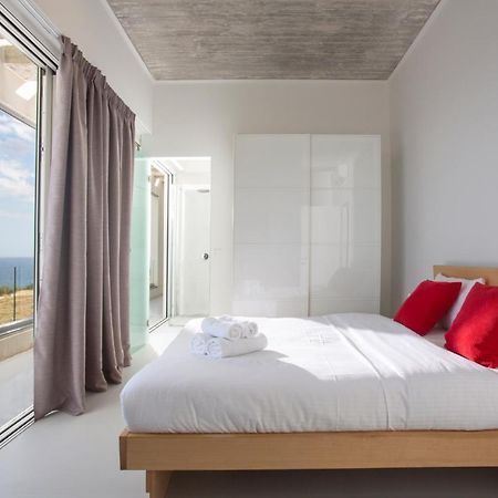 Kuro Beach House - Oceanfront Luxury & 25M Pool Achlia Екстериор снимка