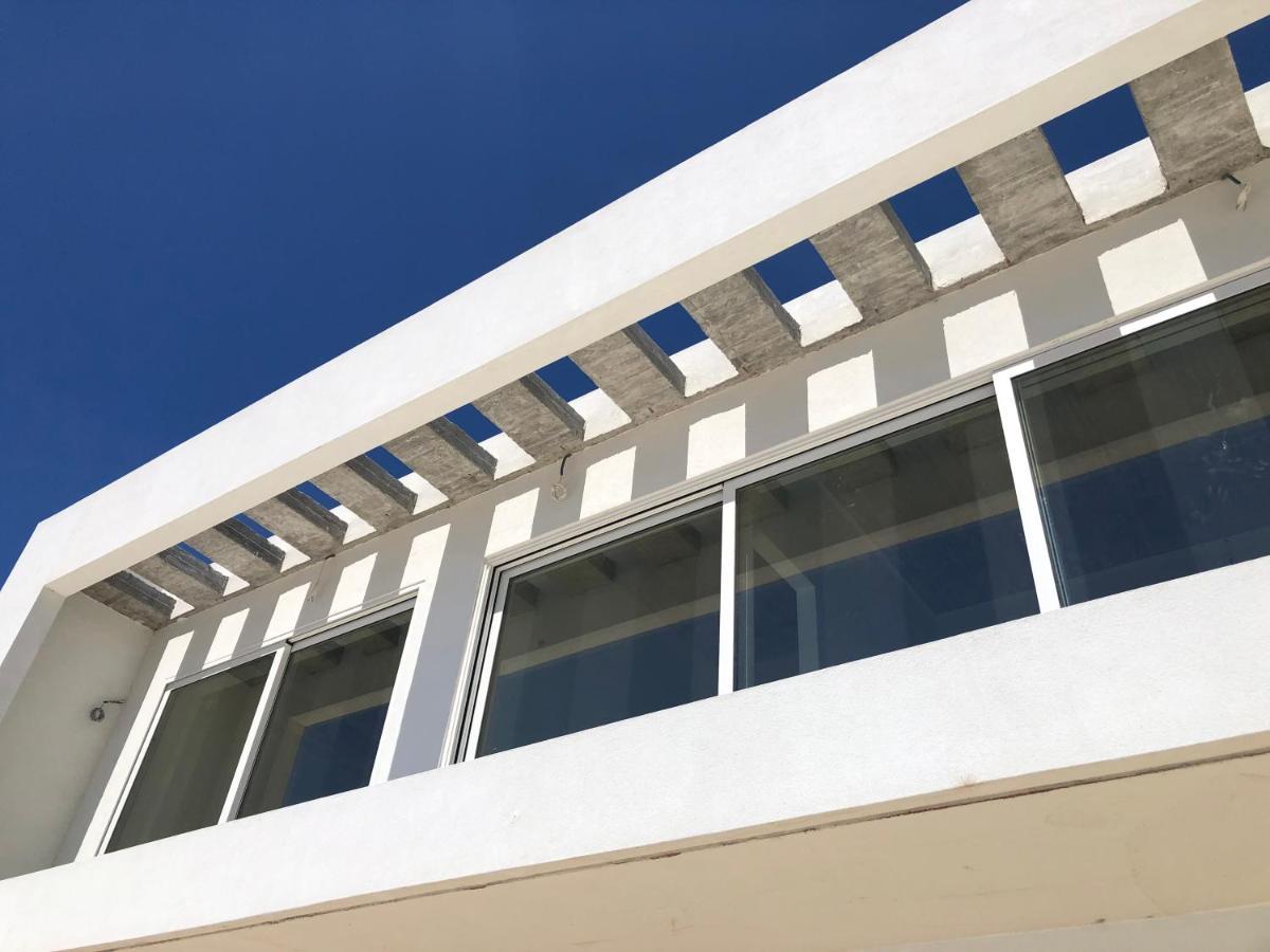 Kuro Beach House - Oceanfront Luxury & 25M Pool Achlia Екстериор снимка