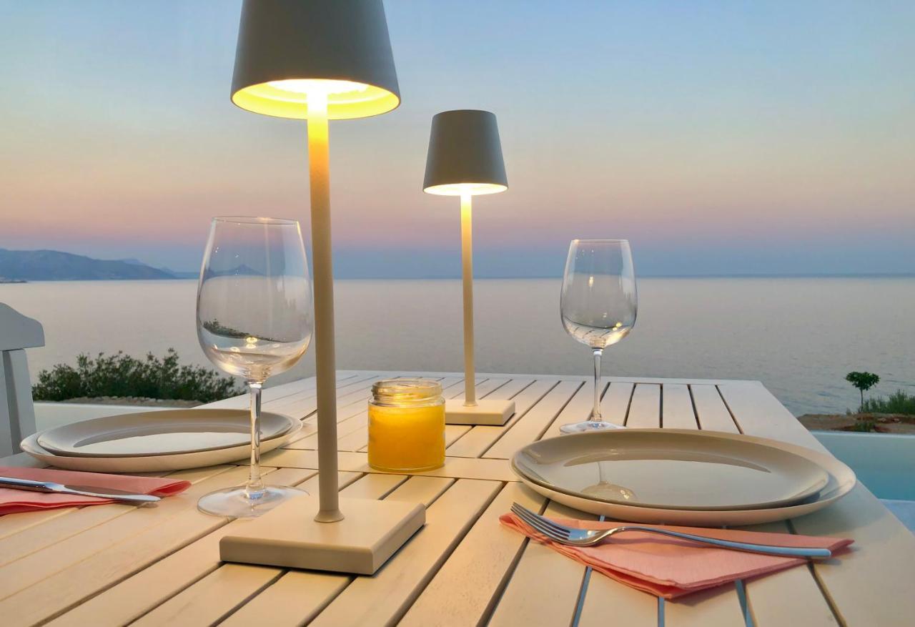 Kuro Beach House - Oceanfront Luxury & 25M Pool Achlia Екстериор снимка