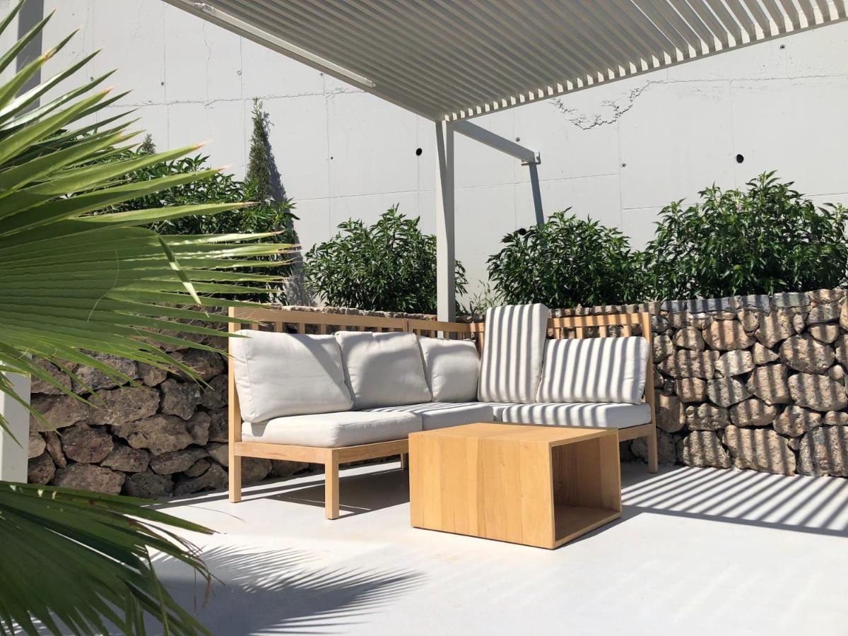Kuro Beach House - Oceanfront Luxury & 25M Pool Achlia Екстериор снимка