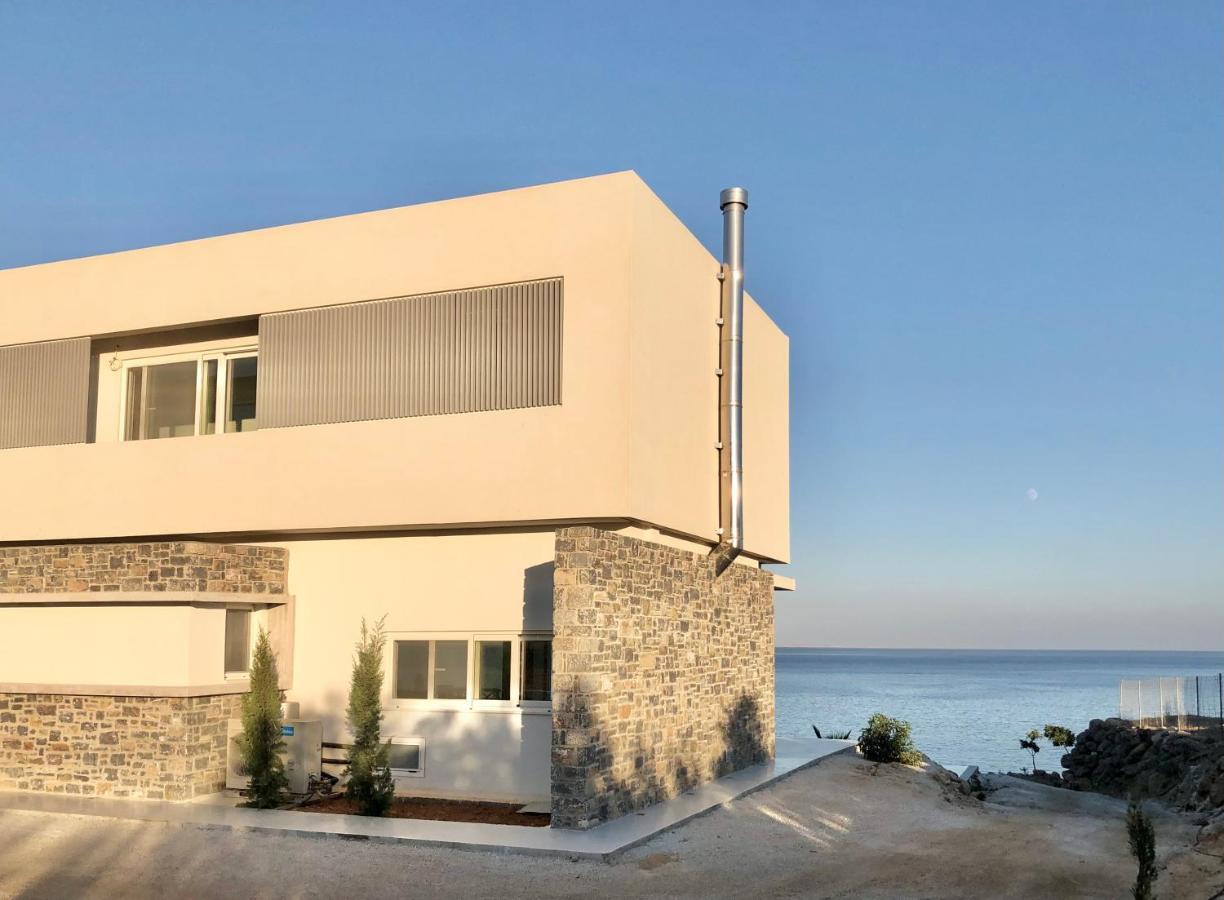 Kuro Beach House - Oceanfront Luxury & 25M Pool Achlia Екстериор снимка