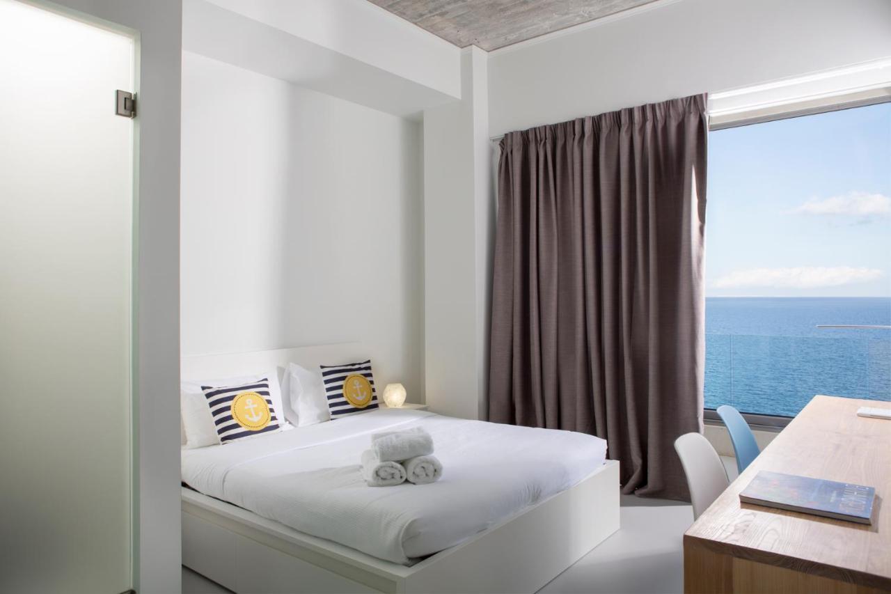 Kuro Beach House - Oceanfront Luxury & 25M Pool Achlia Екстериор снимка
